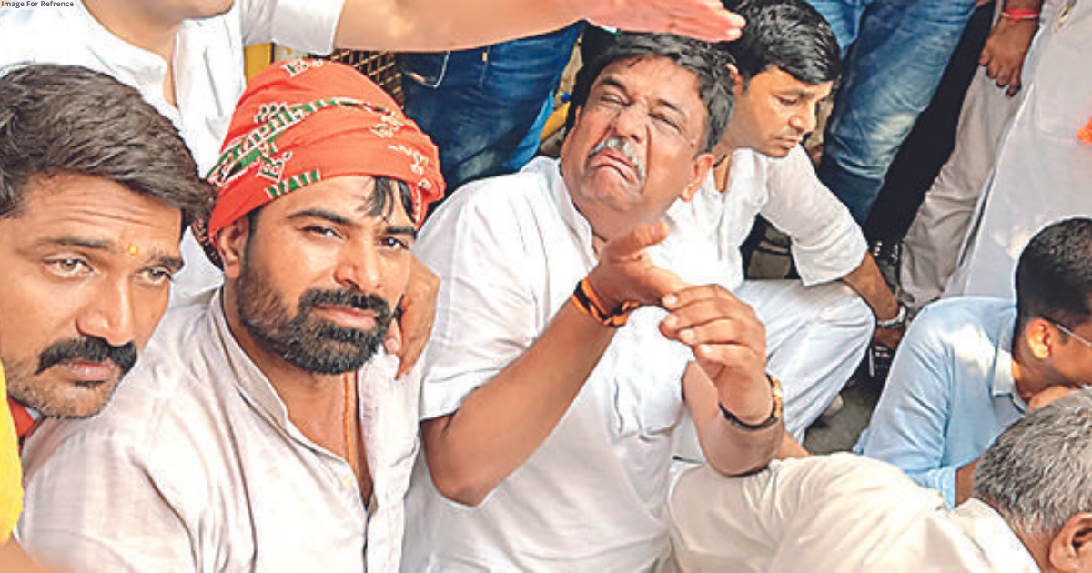 Cops lathicharge on MLA, others in Alwar